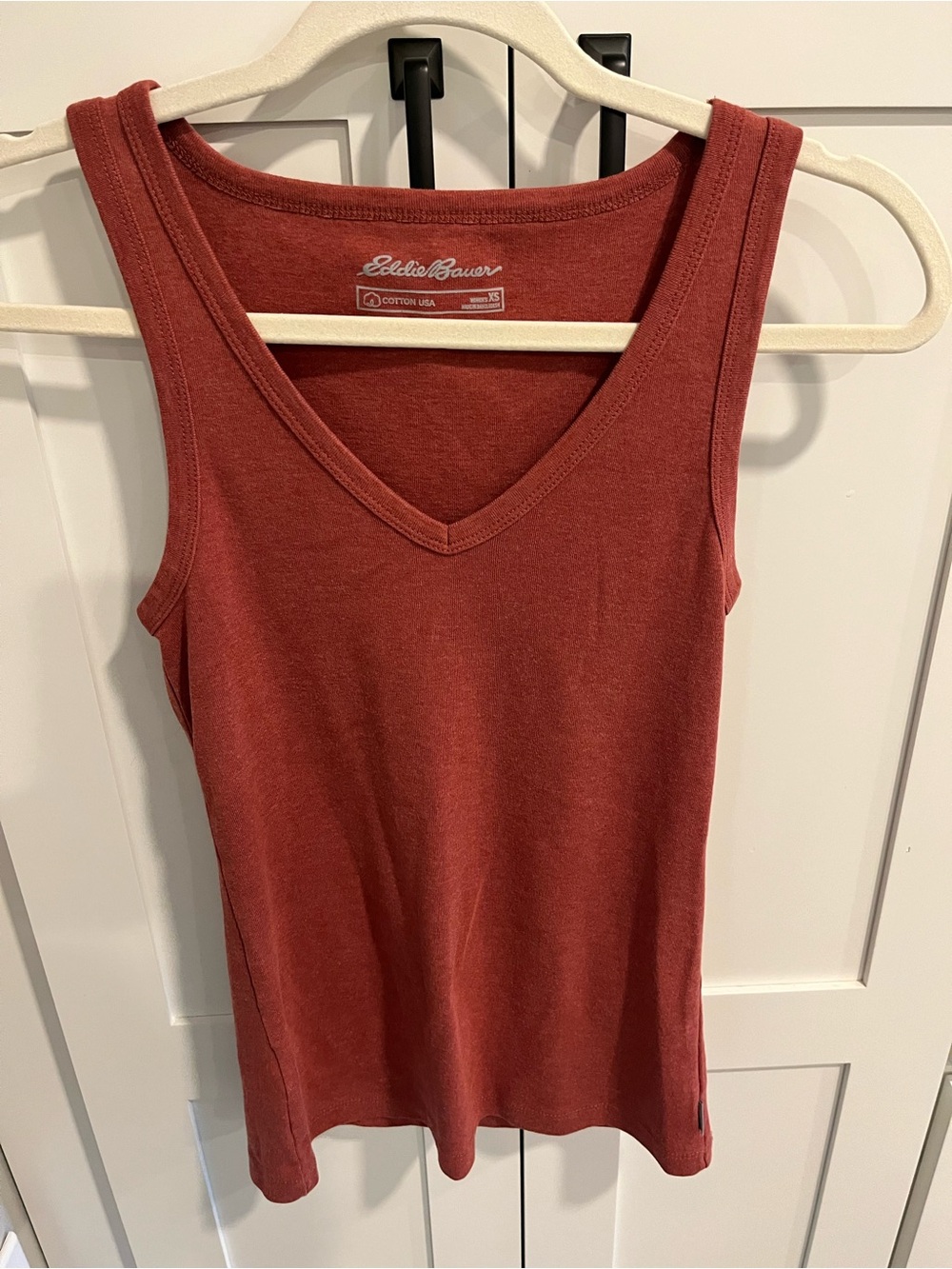 Eddie Bauer Women's V-Neck Tee burnt orange